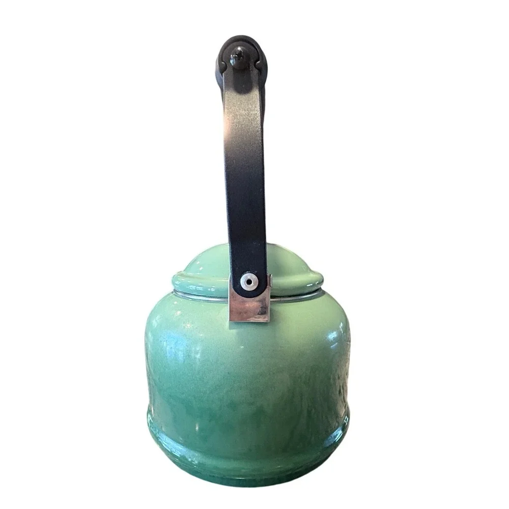Le Creuset Whistling Tea Kettle Green Enamel on Steel‎ Classic 1.7 Qt Q3101-17